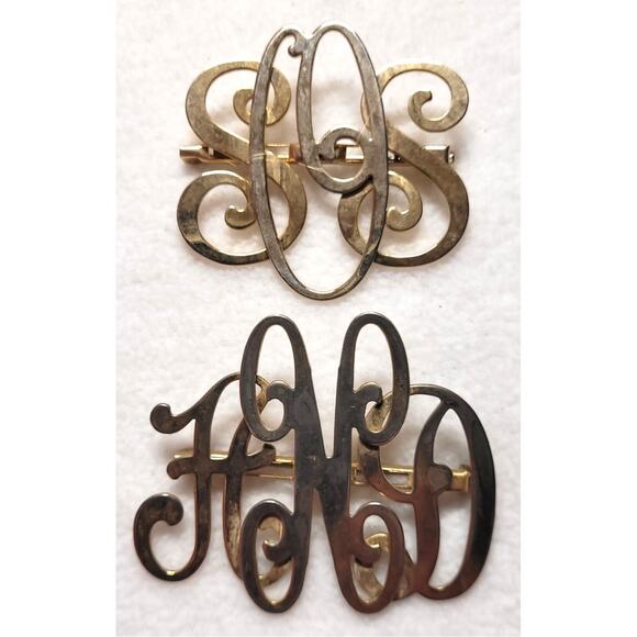 Vintage Monogram 3 Initials Pin Brooch Lot SOS HND Goldtone Script Cursive MCM - Picture 1 of 5